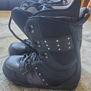Women's Burton snowboard boots